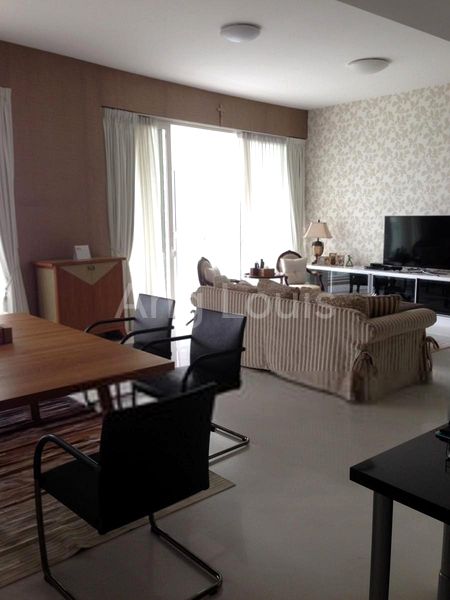 4 Bed Condo for Rent in  Robertson 100 - Image 5